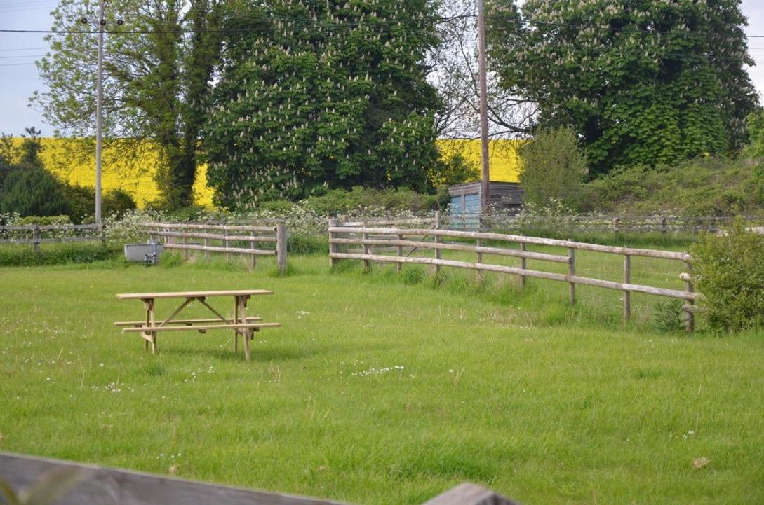 Stable Cottage Teffont Magna Exterior foto
